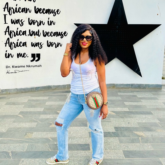 Meet your Posher, Oneka - Picture 9 of 16